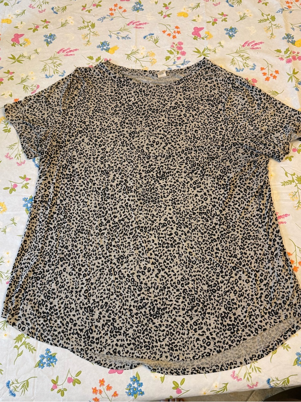 Old Navy Taupe and Black Leopard Short Sleeve Tee